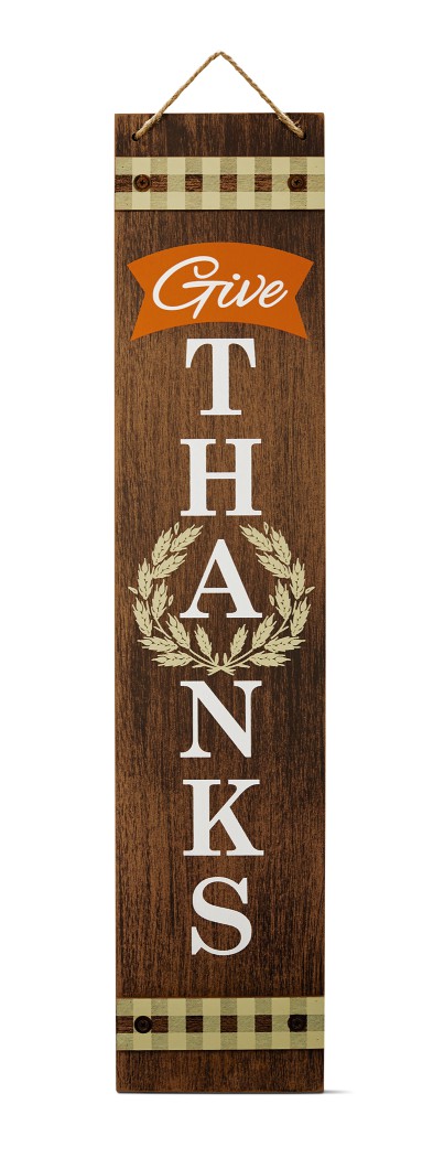 front porch sign displaying give thanks