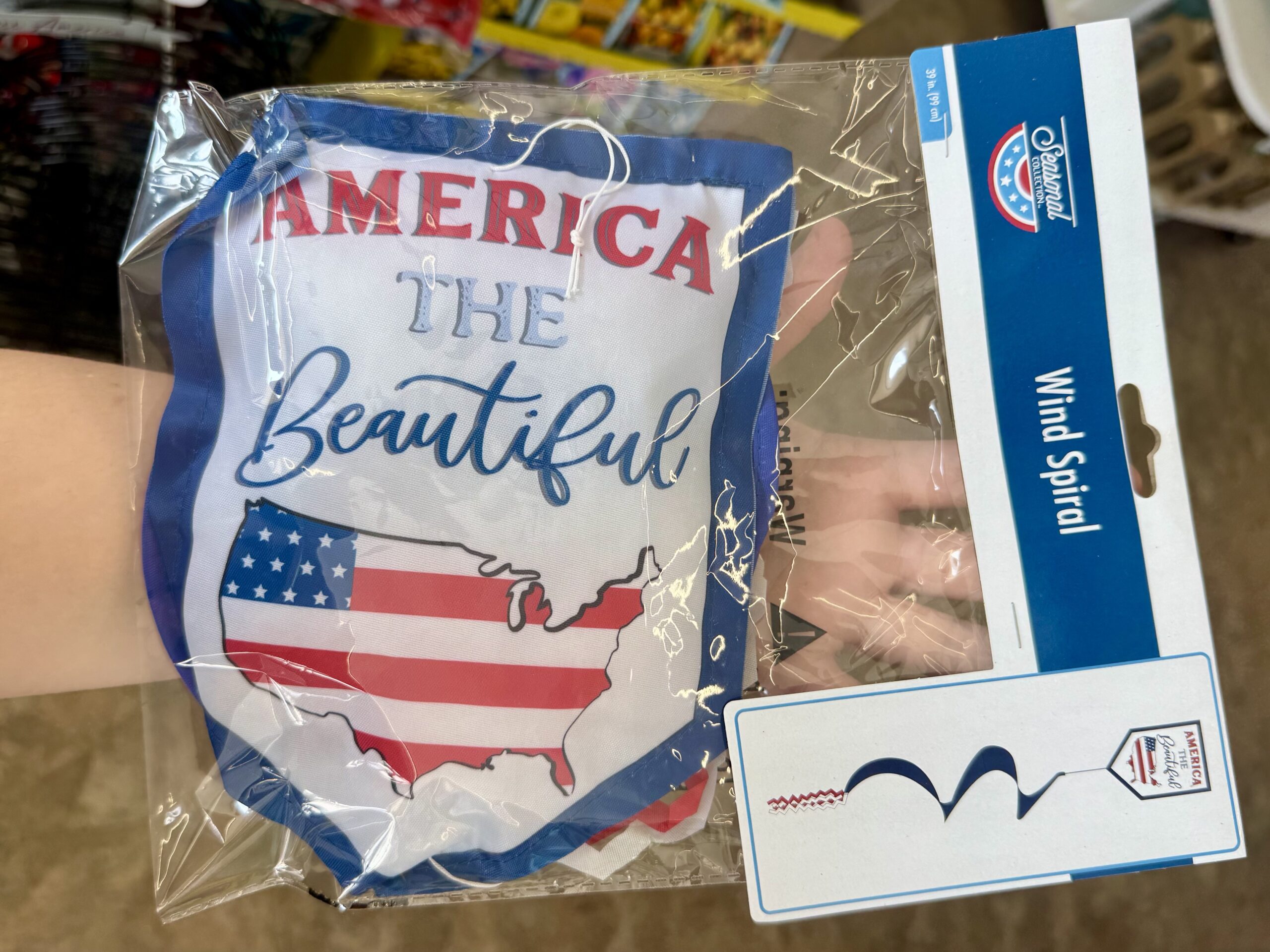 Seasonal Collection Wind Spiral - in store