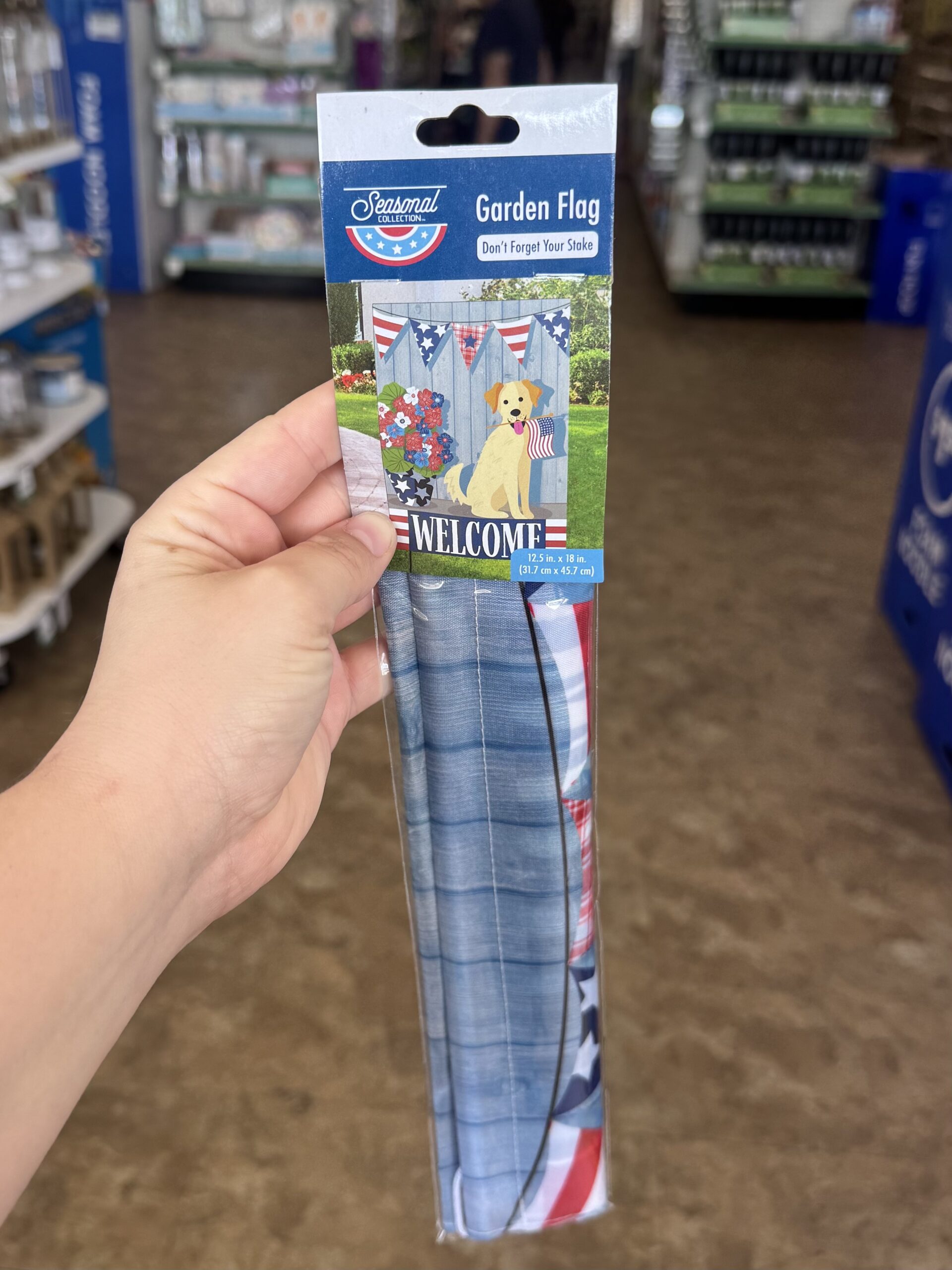 Seasonal Collection Garden Flag - in store