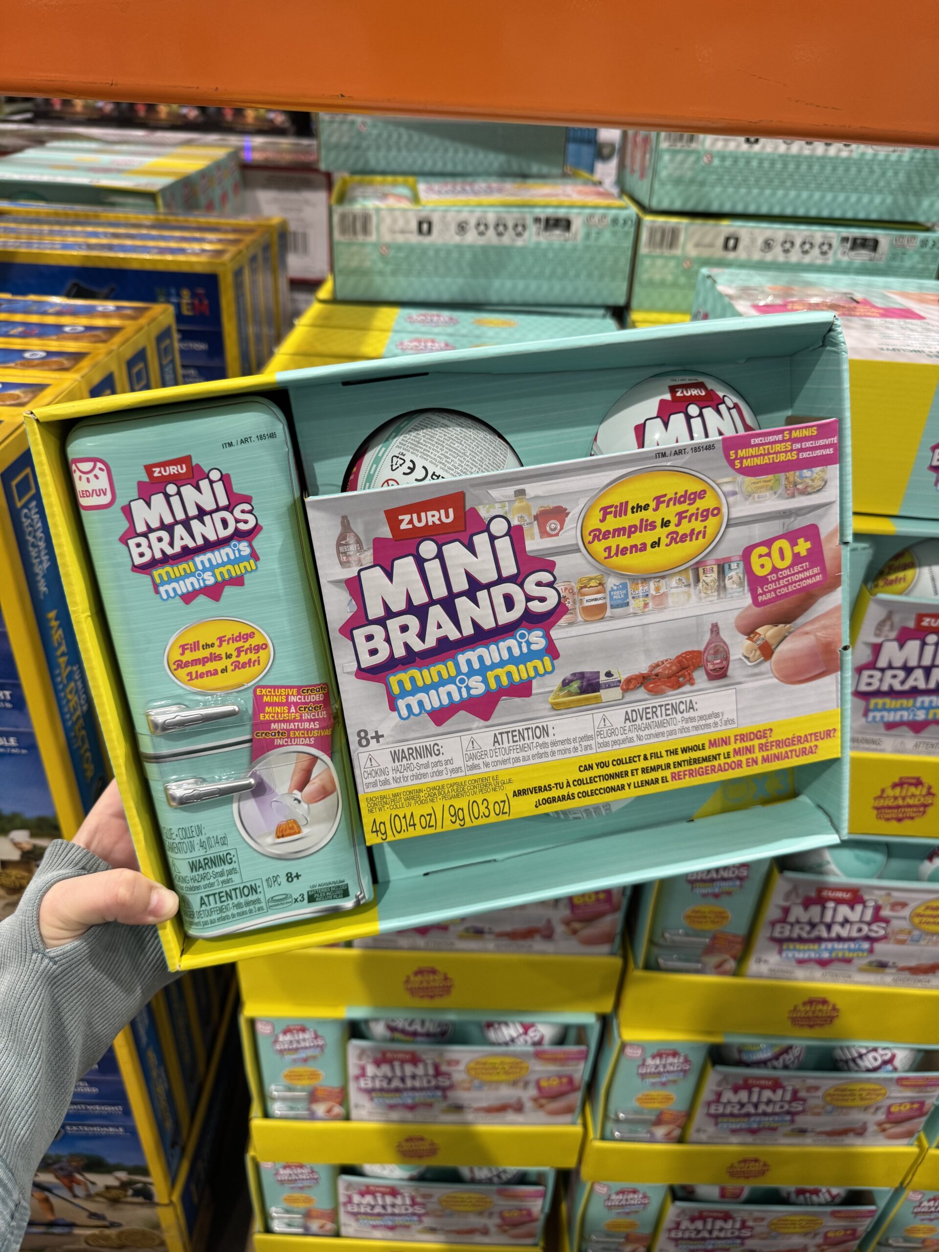 ZURU Mini Brands Fill the Fridge