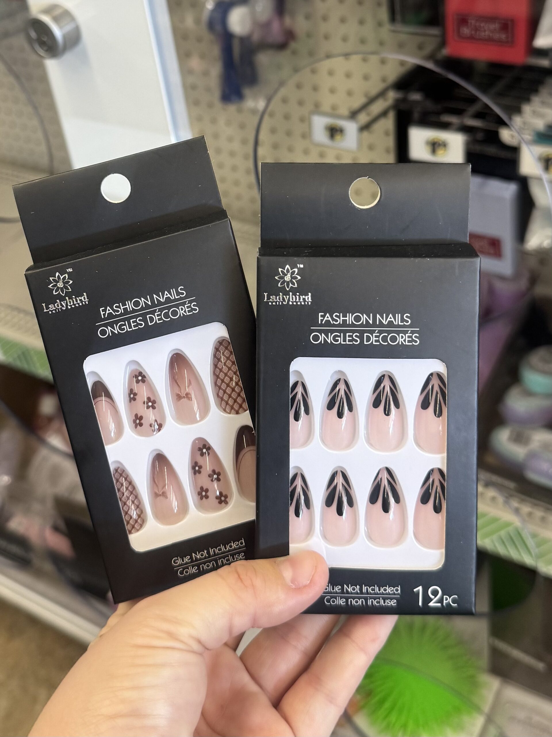 Ladybird Fashion Nails, 12-pc Pack. - in store