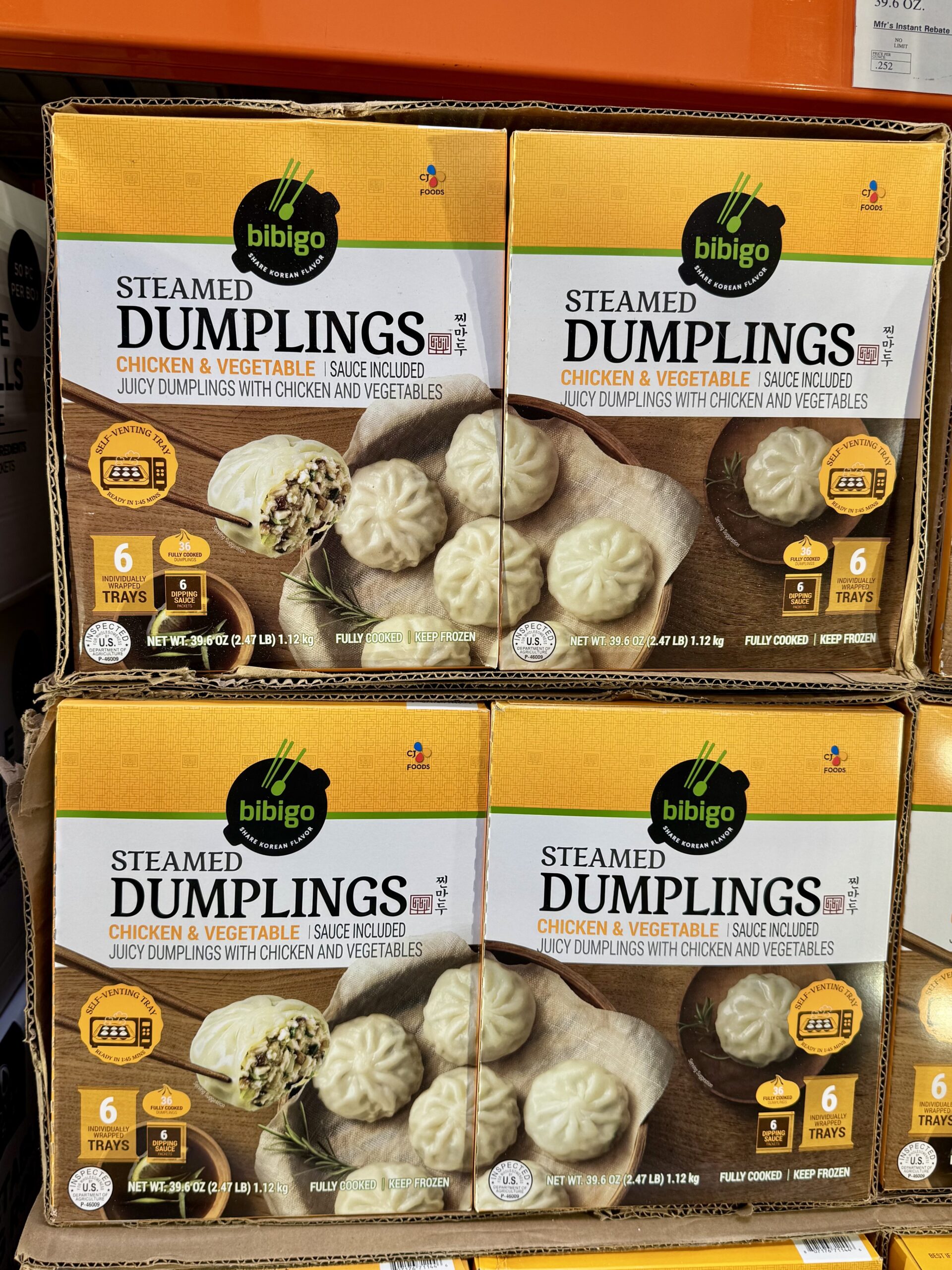 Bibigo Steamed Chicken & Vegetable Dumplings