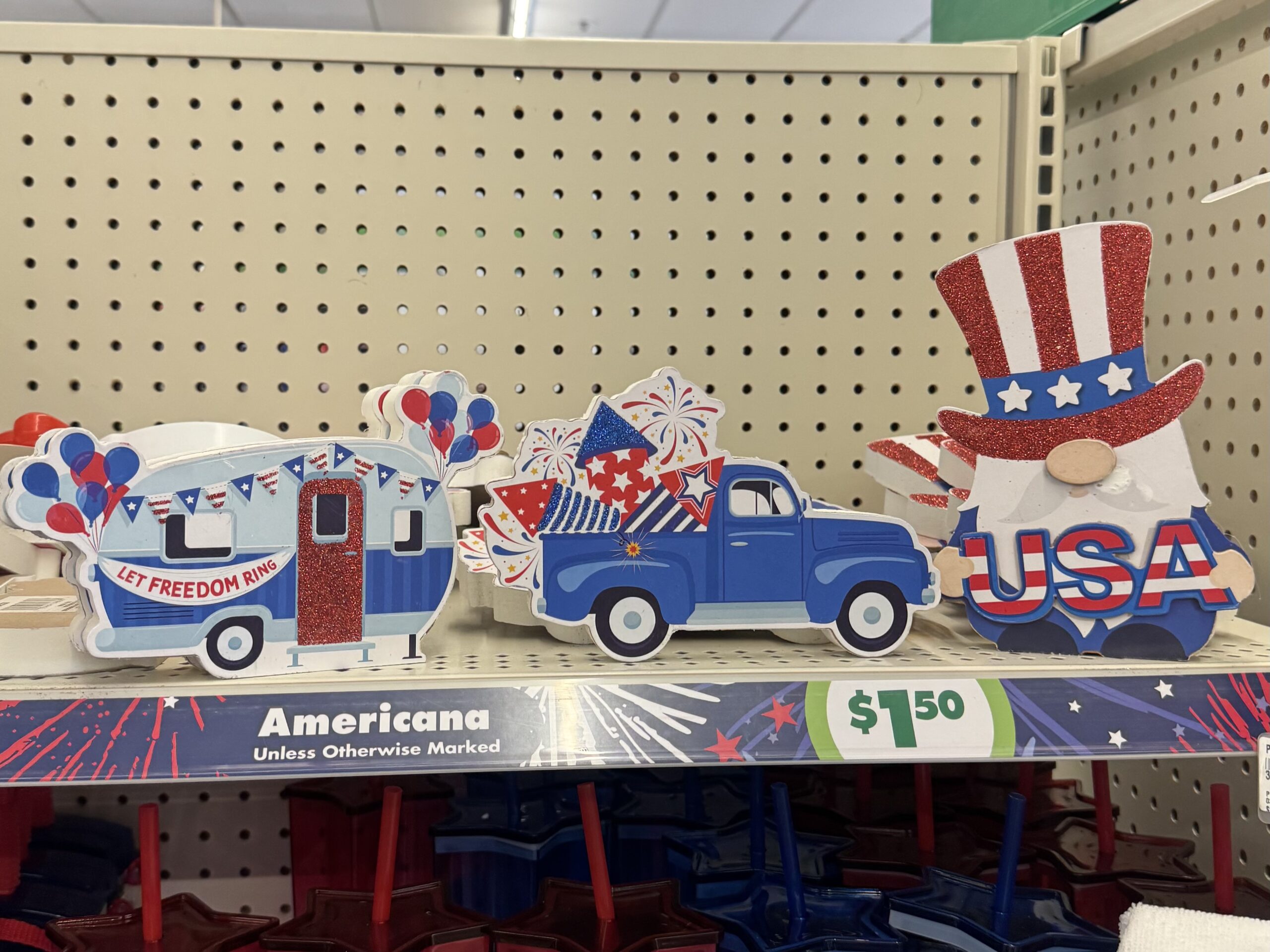 Hanging Americana 3-Tier Décor, 1 ct. - in store