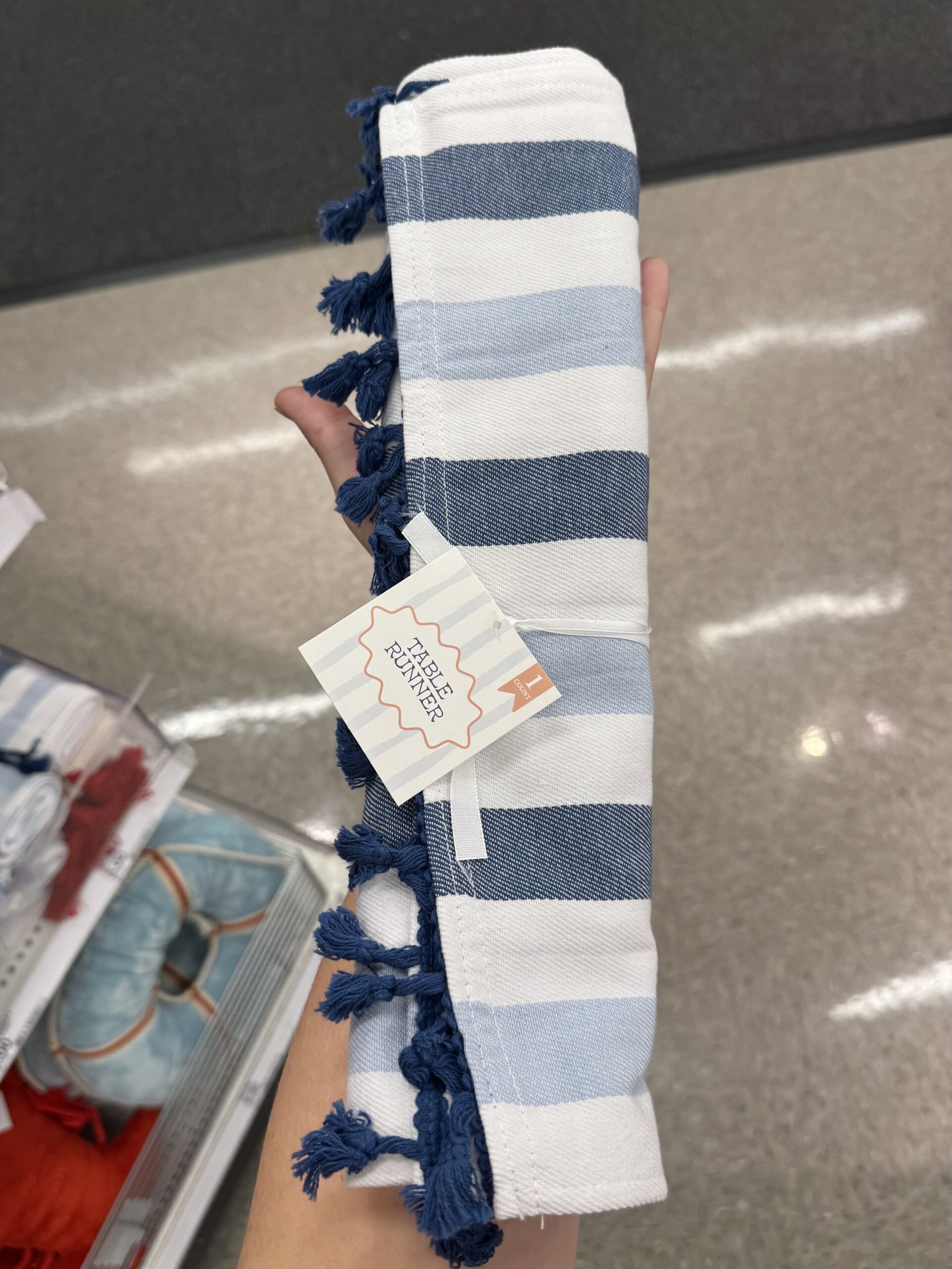 Table Runner - in store