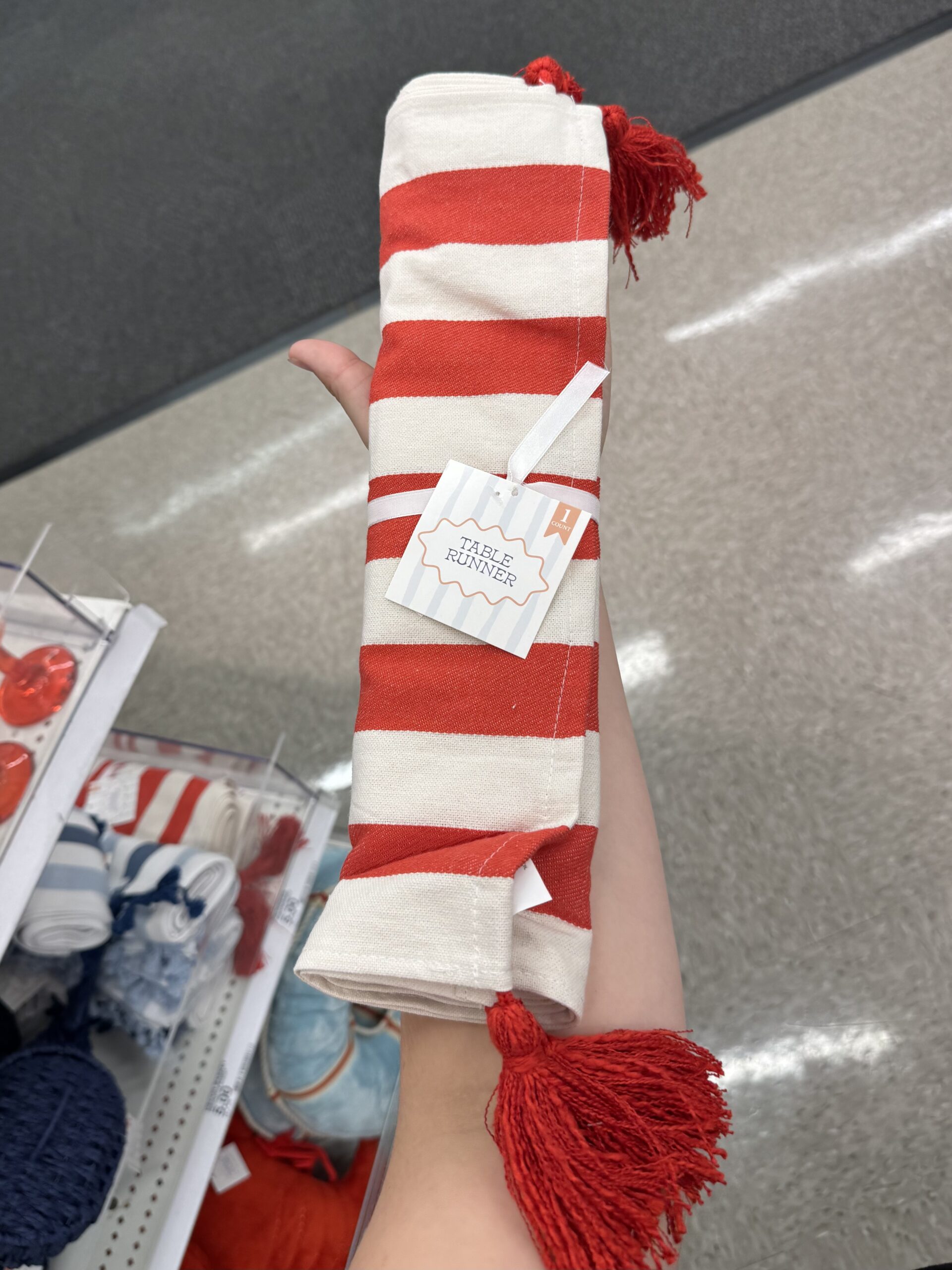 Table Runner - in store