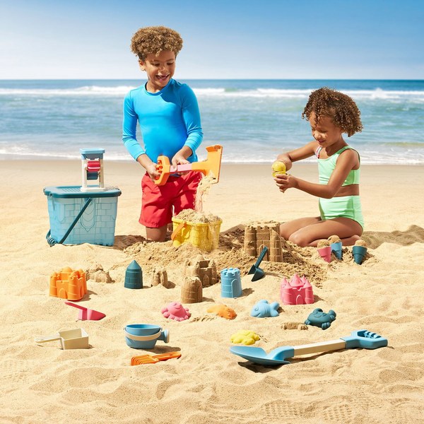 Member's Mark Giant 25-Piece Sand Castle Playset — $19.88 (Exp: 05/31/26)