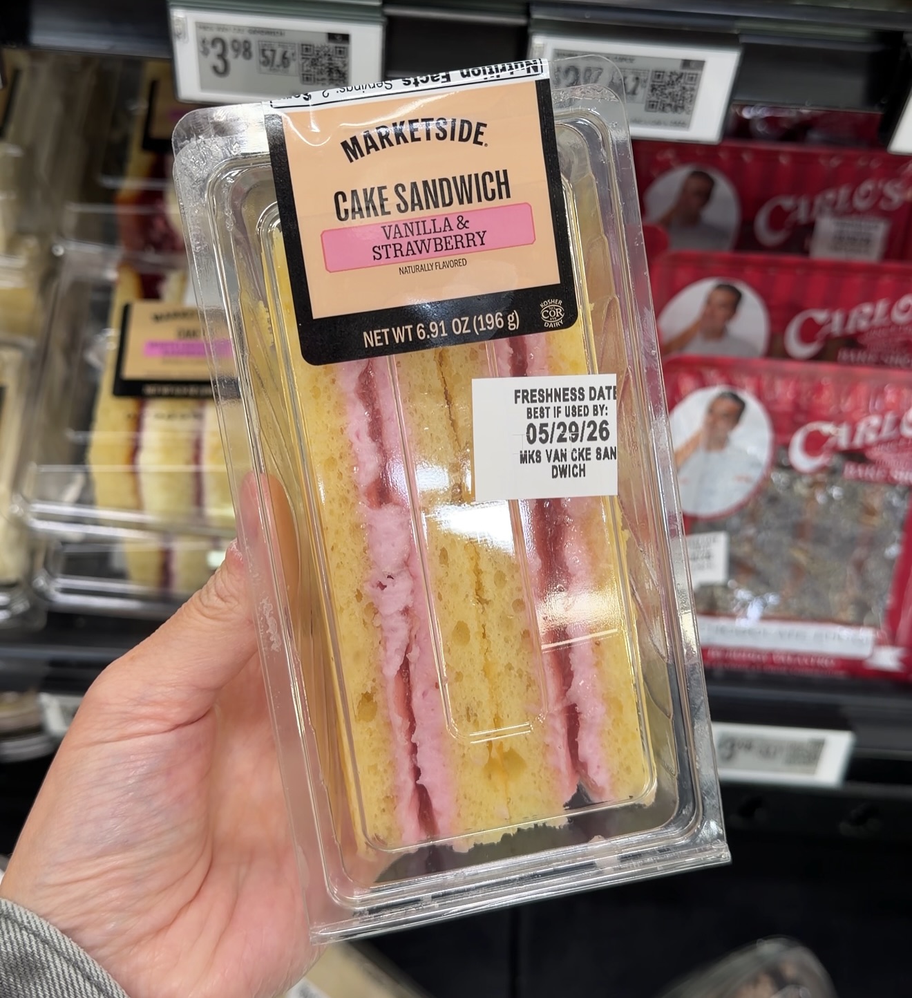 MARKETSIDE CAKE SANDWICH VANILLA & STRAWBERRY