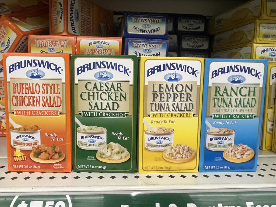 Brunswick Buffalo Style Chicken Salad With Crackers