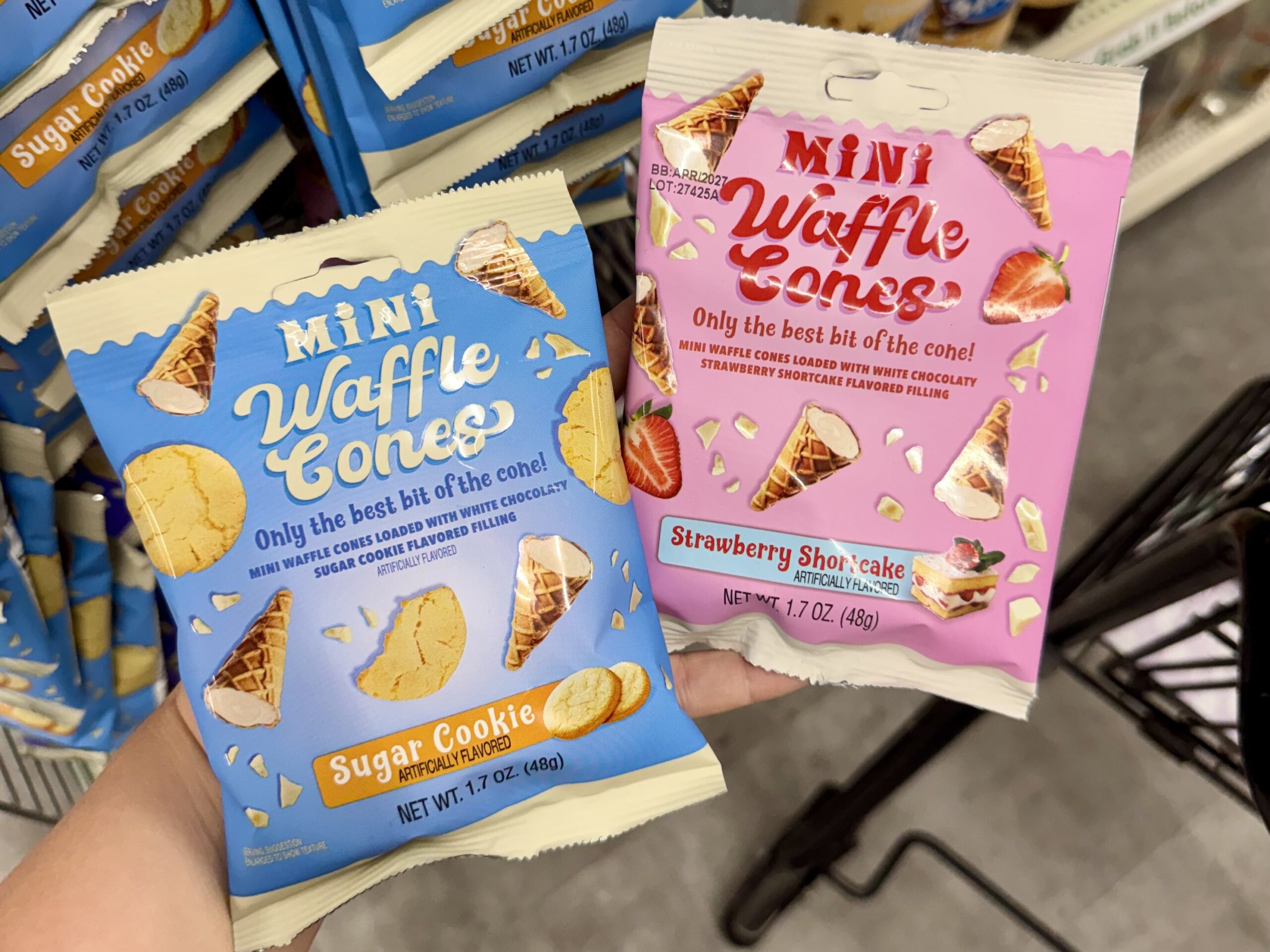 Mini Waffle Cones Dark Chocolaty, 1 ct. - in store