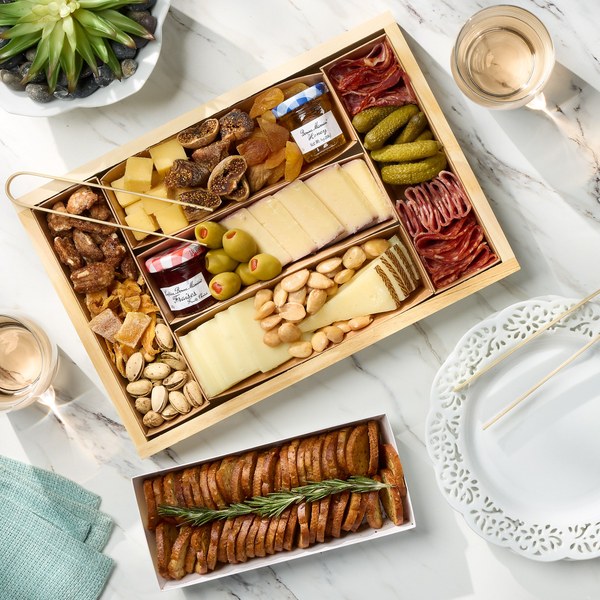 Luxe Bites Sweet and Savory / Classic Ready-to-Eat Charcuterie Board – Pricing Varies