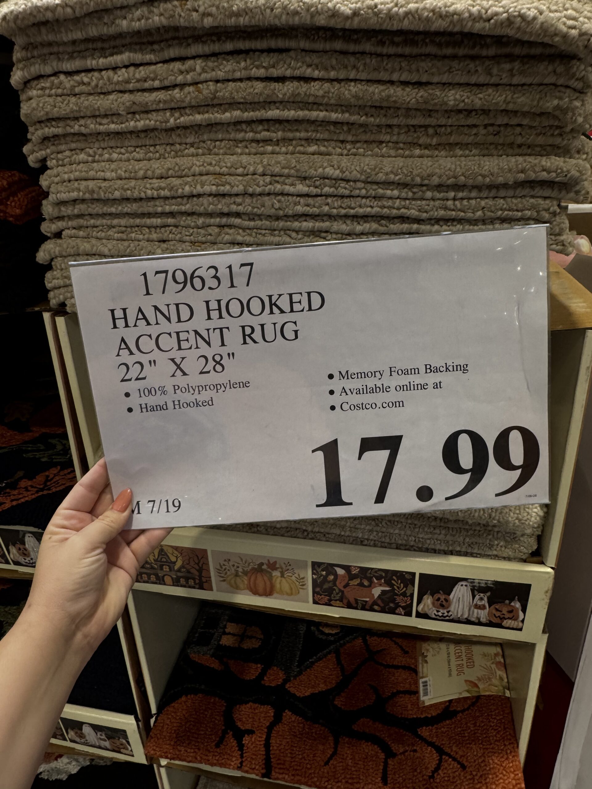 Hand Hooked Accent Rug - price tag