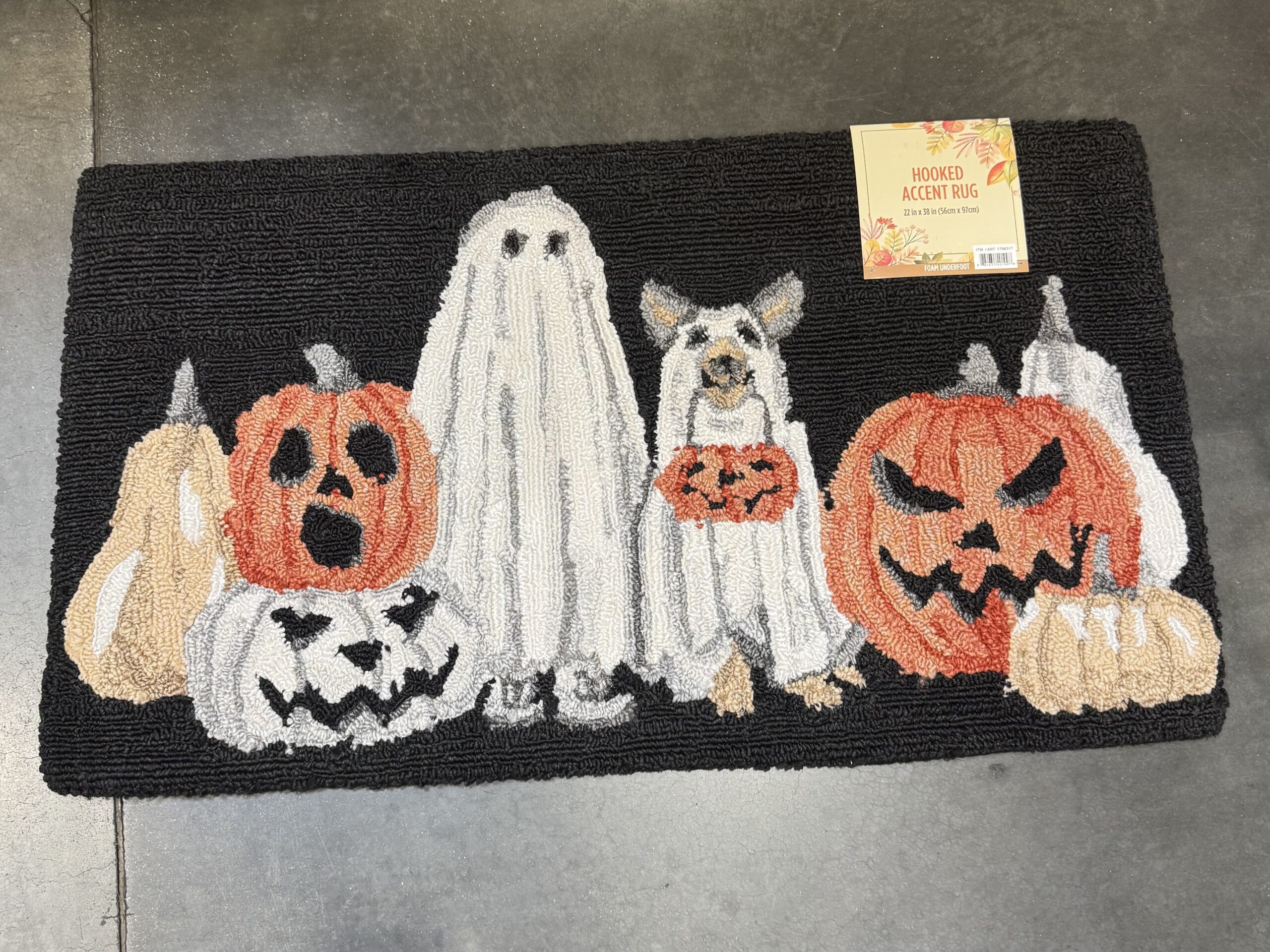 Hooked Accent Rug