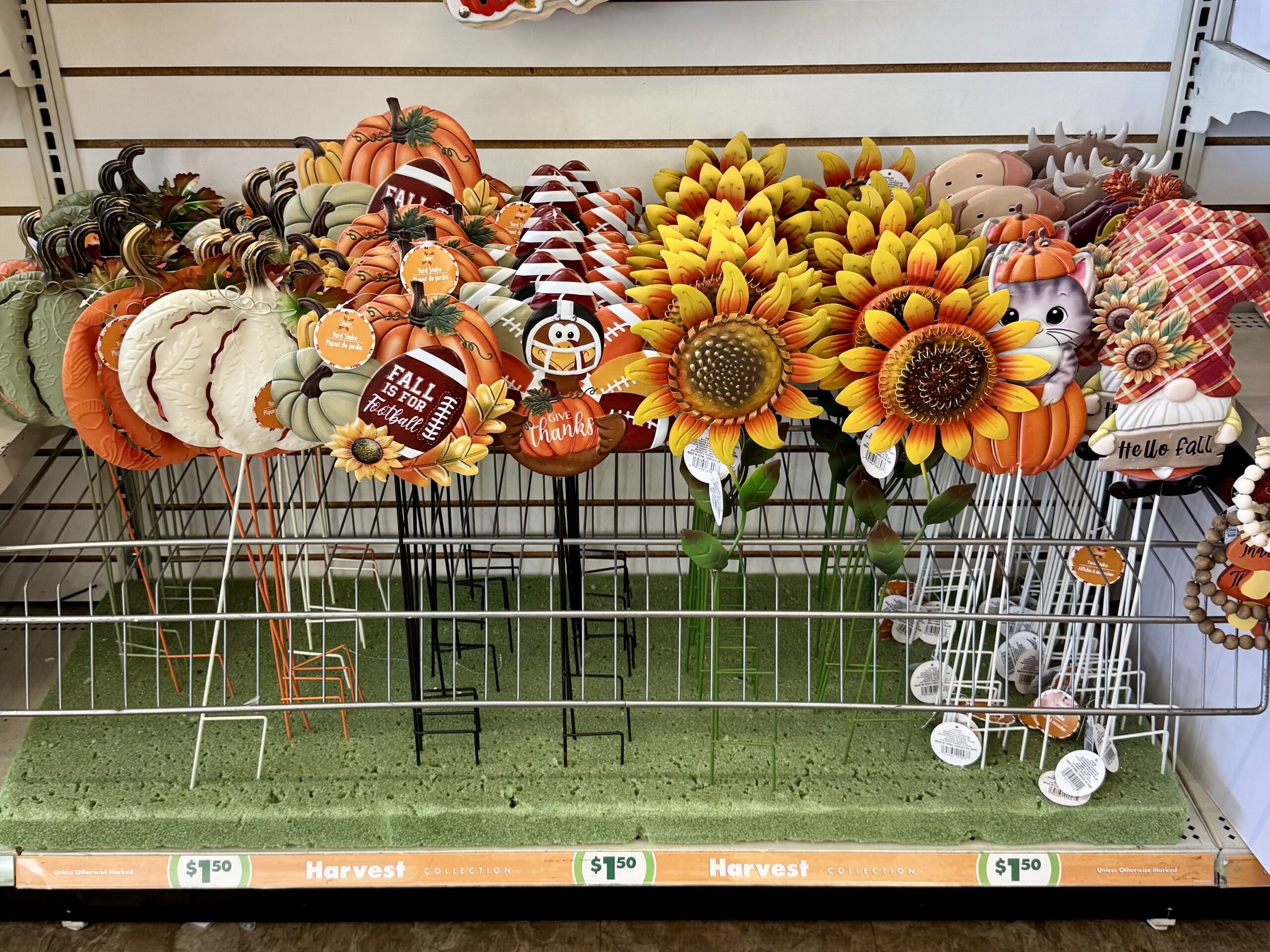 Seasonal Collection Harvest-themed Metal Yard Stake - in store