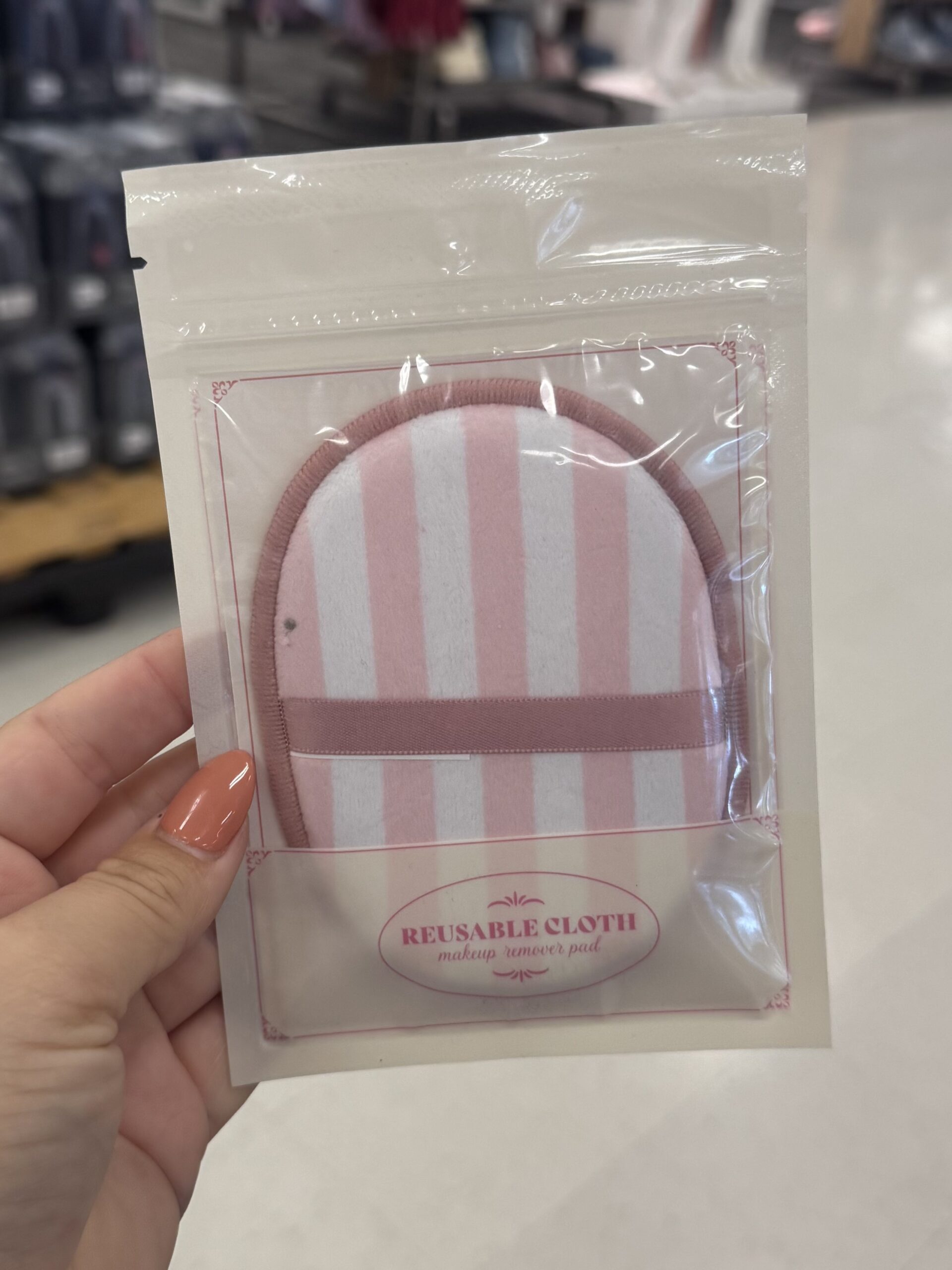 Reusable Cloth Makeup Remover Pad - in store