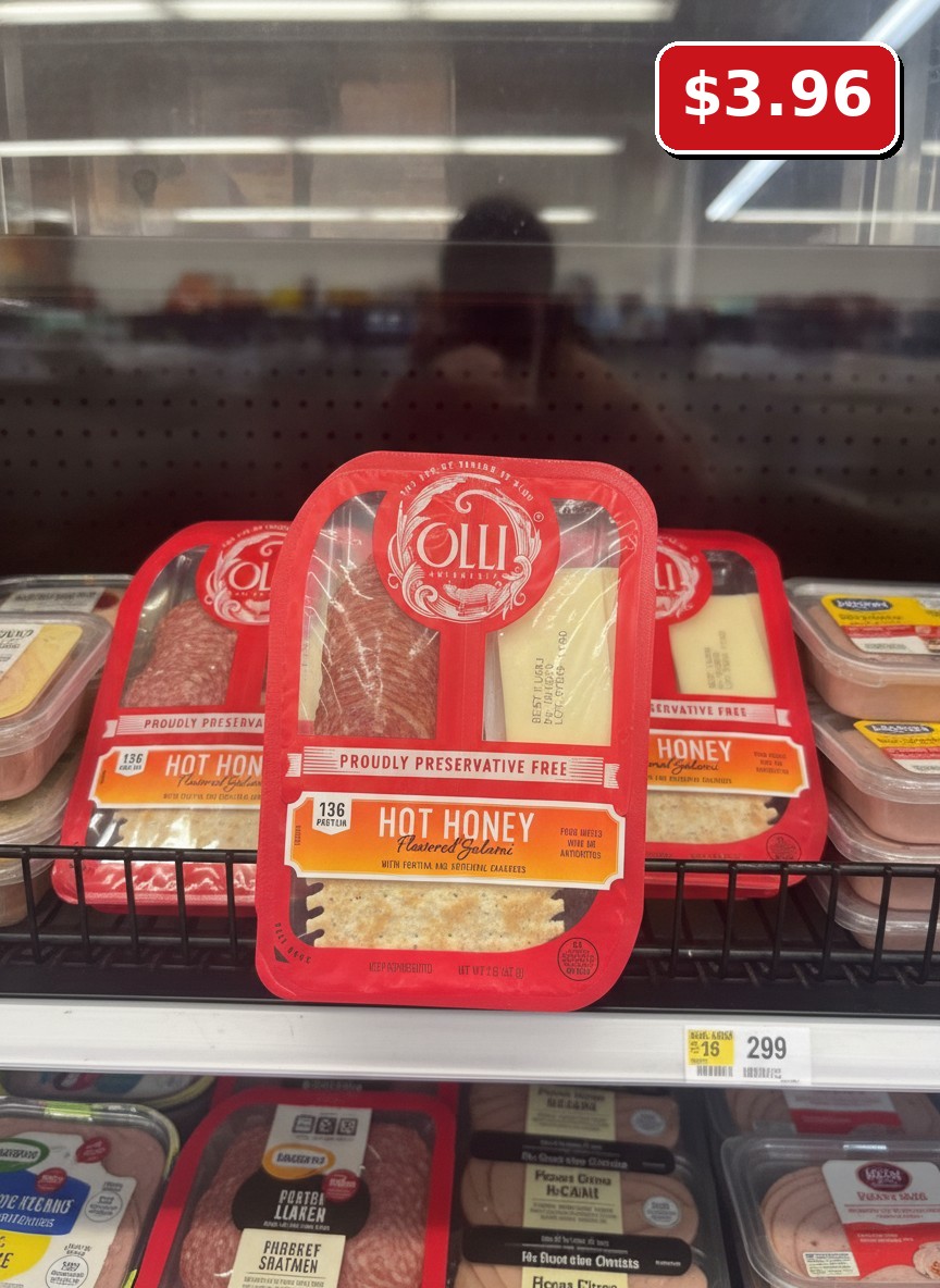 OLLI SALUMERIA HOT HONEY FLAVORED SALAMI WITH FONTINA AND ARTISANAL CRACKERS