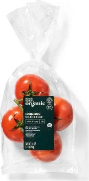 Fresh Organic On-The-Vine Tomatoes - 1lb - Good & Gather™