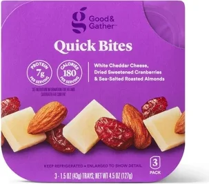 Quick Bites White Cheddar Cheese, Dried Sweetened Cranberries & Sea-Salted Roasted Almonds - 4.5oz/3ct - Good & Gather™