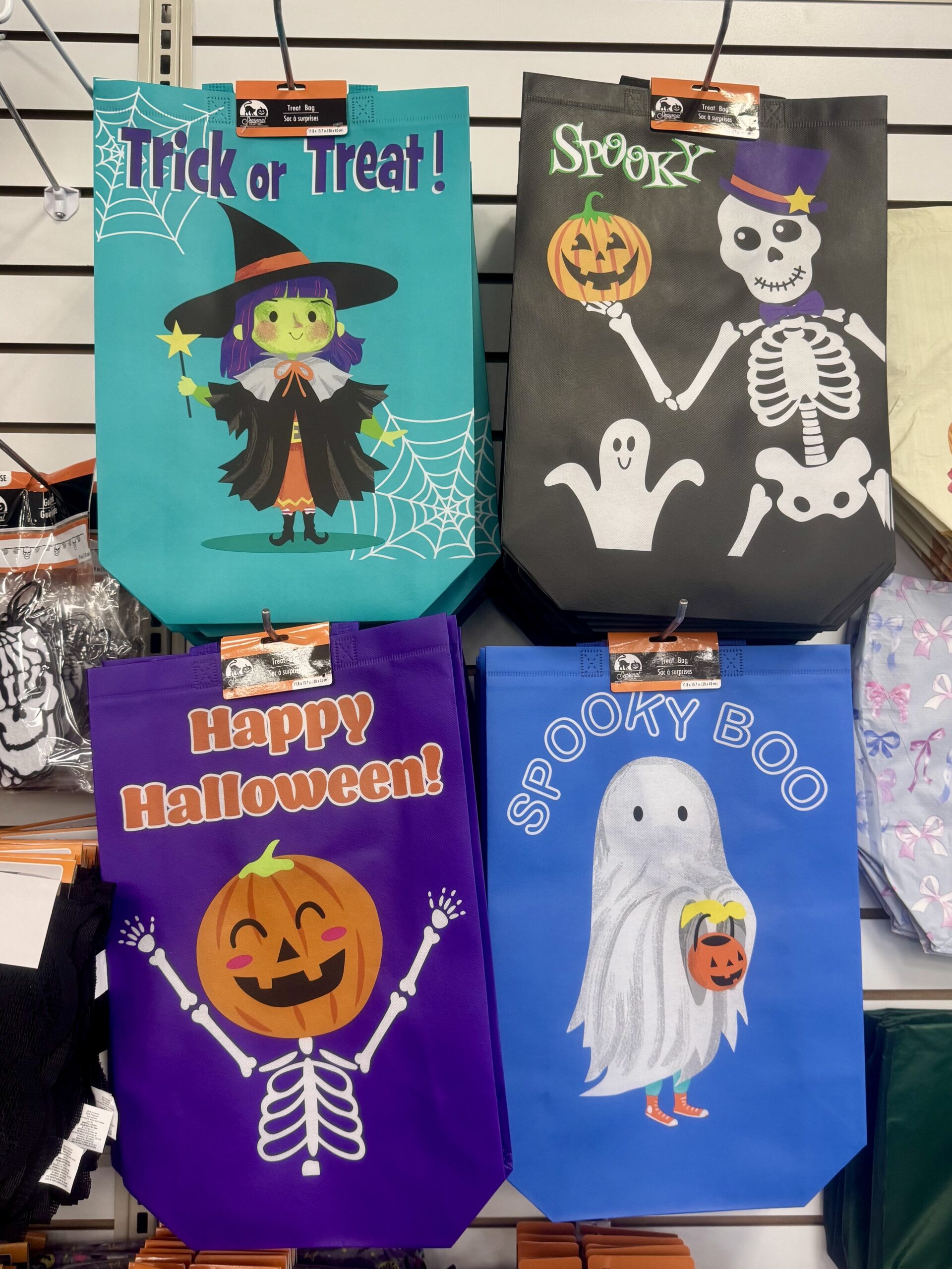 Halloween Treat Bags & Decor - in store