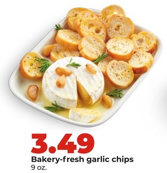 Bakery-fresh garlic chips