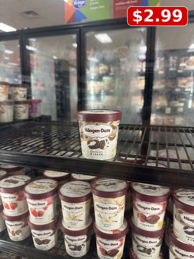 Kroger® Cookies and Cream Ice Cream Tub