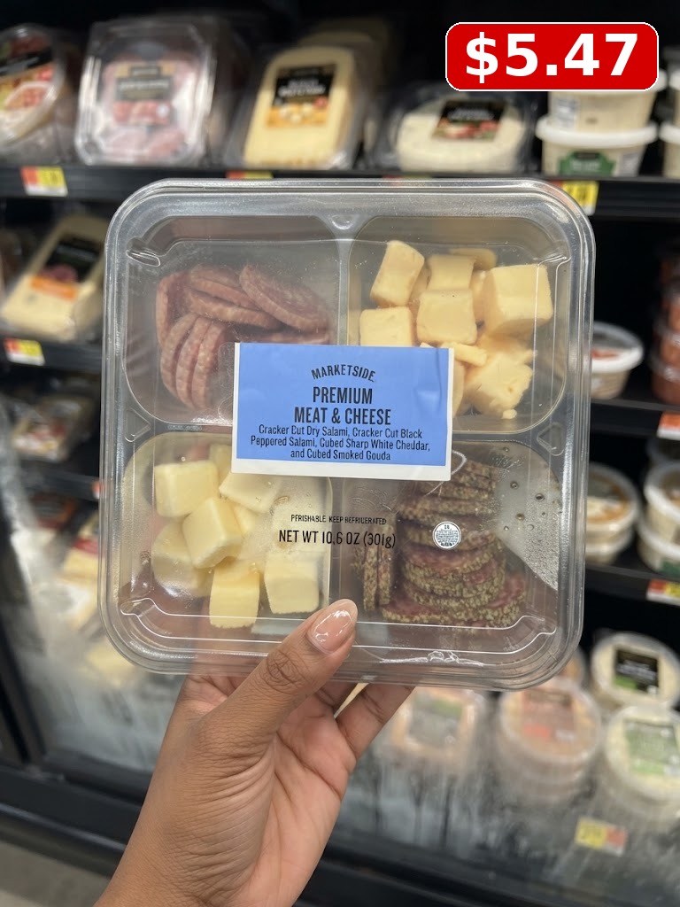 Marketside Refrigerated Plastic Cup Peppered Salami Cracker Cut