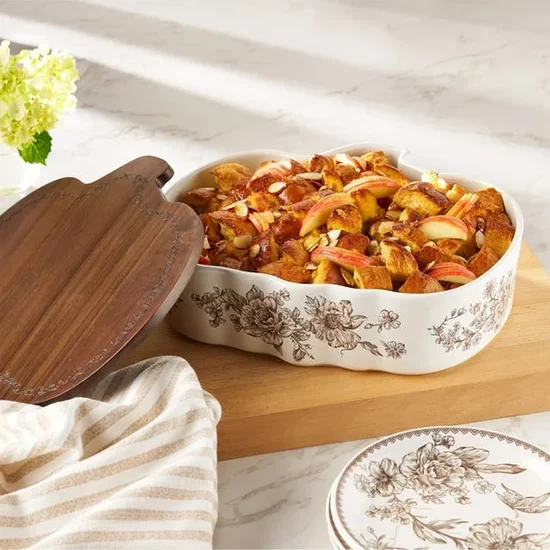 The Pioneer Woman Stoneware Pumpkin Baker with Acacia Wood Lid (Agatha)